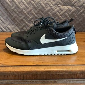 Women’s Black Nike Air Max Thea - Size 10